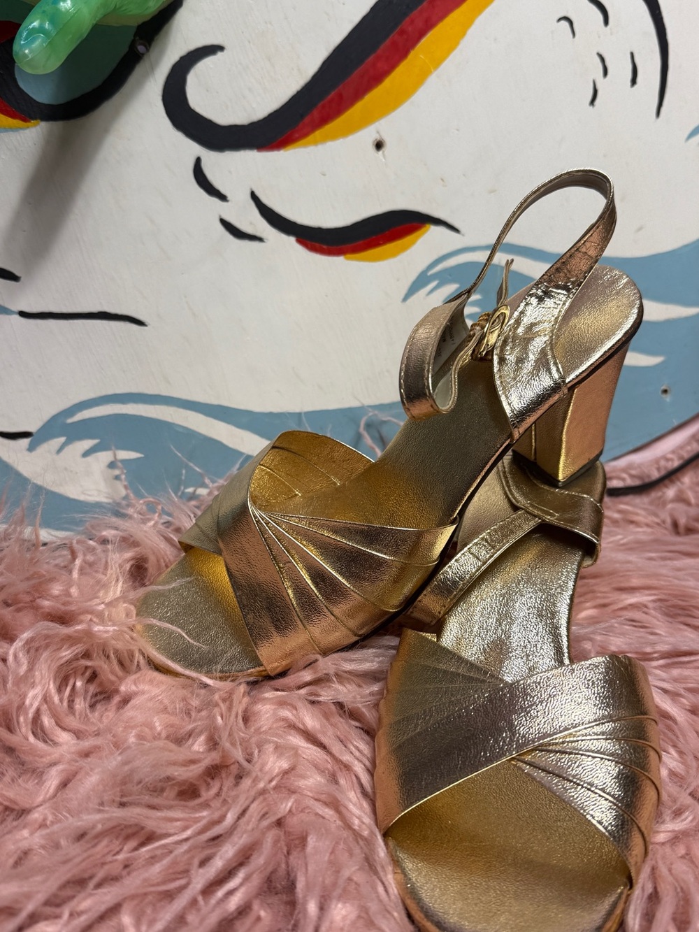 Vintage Gold Slingback Block Heel Sandals - Women